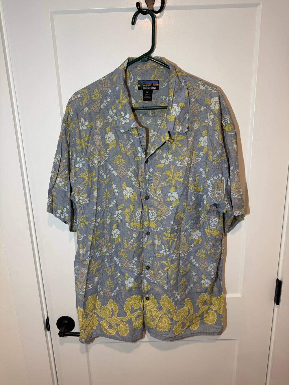 Vintage Pataloha Patagonia Hawaiian Loop Collar Tiki, Pineapple, Floral All Over